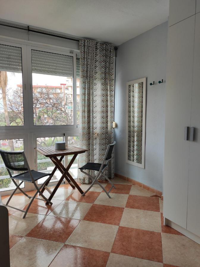 Apartamento Daniel 贝纳尔马德纳 外观 照片
